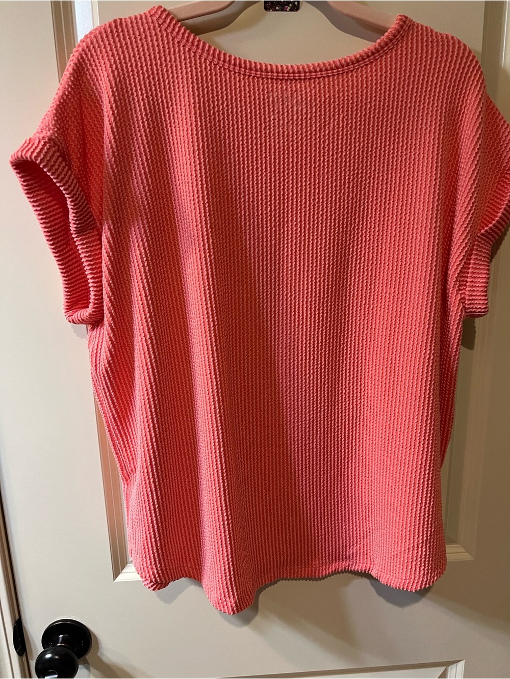 Textured Short-Sleeve Tunic Top in Coral Pink H032 - Picture 3 of 5
